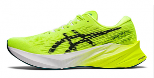 Tênis Asics NovaBlast 3 - Verde Claro e Preto - Masculino