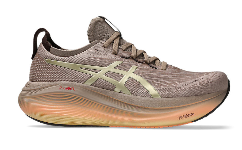 Tênis ASICS GEL Nimbus 27 - Feminino - Marrom e Laranja 